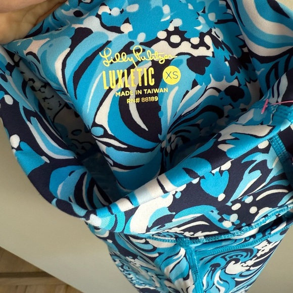 Lilly Pulitzer South Beach High Rise Luxletic Bike Shorts - Size Extra Small XS - Picture 3 of 10